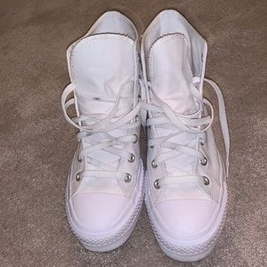 All white custom platform converse, lightly worn. Great with a pair of jeans!